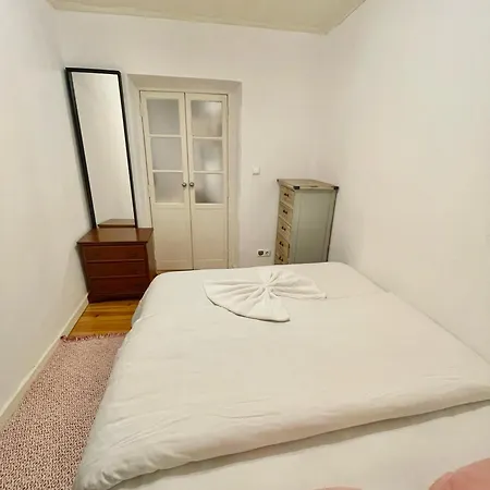 Apartman Luar De *
